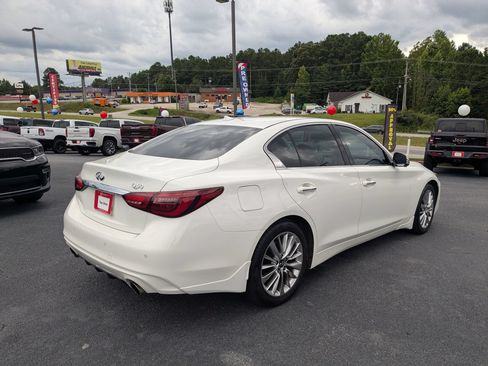 Used 2021 INFINITI Q50 Luxe w/ Cargo Package RWD image 5