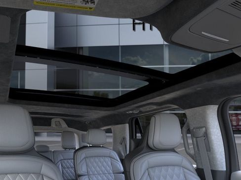New 2026 Lincoln Navigator Black Label AWD/4WD image 22