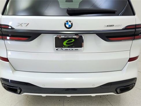 Used 2025 BMW X7 xDrive40i w/ M Sport Package image 11