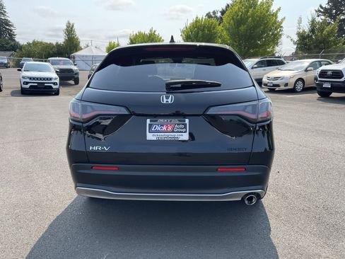 Used 2025 Honda HR-V Sport image 4