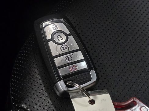 Used 2023 Ford Escape Platinum image 32