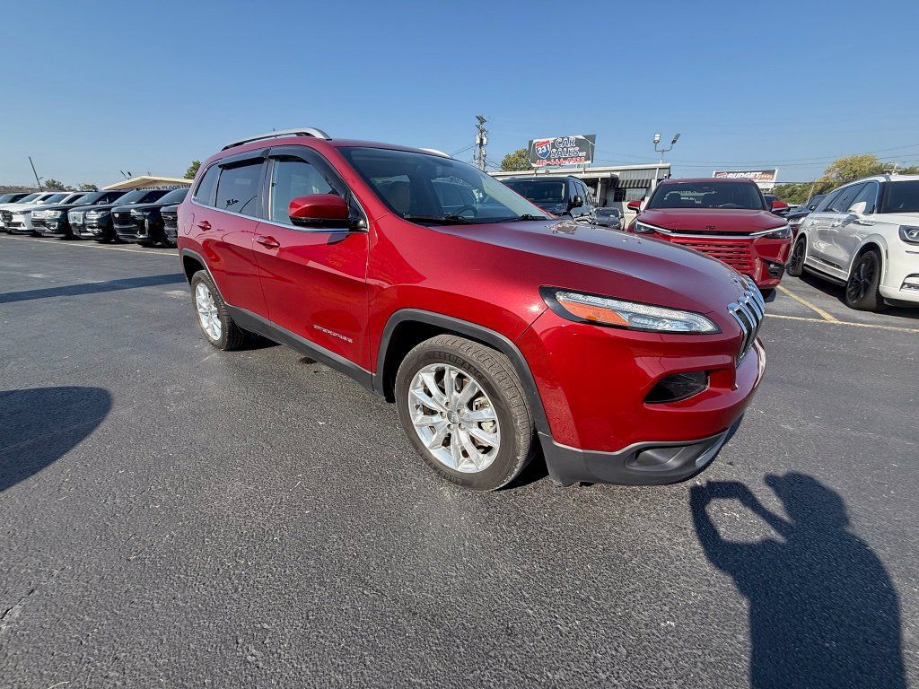 Used 2017 Jeep Cherokee Limited FWD image 1