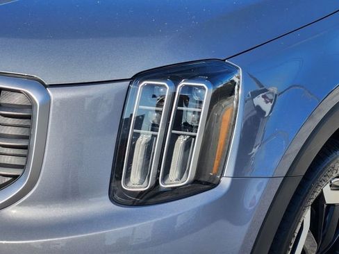 Used 2025 Kia Telluride S image 9