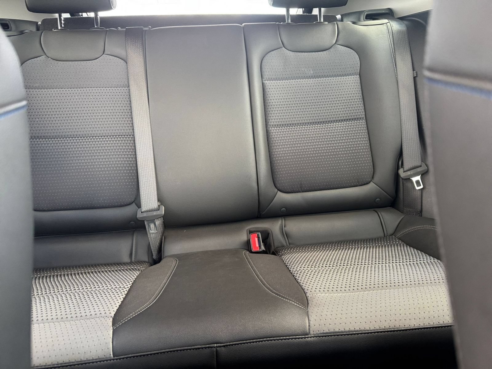 Used 2025 Chevrolet Trax LT w/ LT Convenience Package FWD image 36