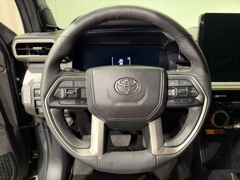 Used 2024 Toyota Tacoma Trailhunter image 20