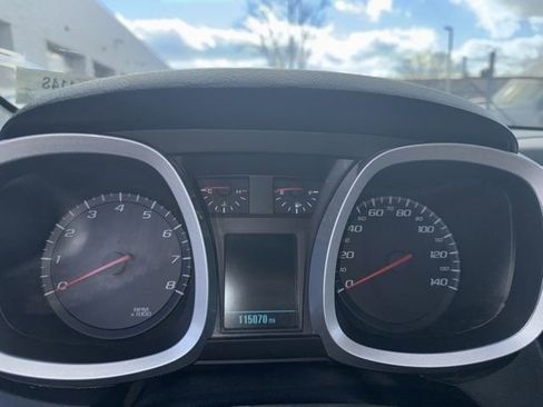 Used 2017 Chevrolet Equinox LT w/ Convenience Package image 10