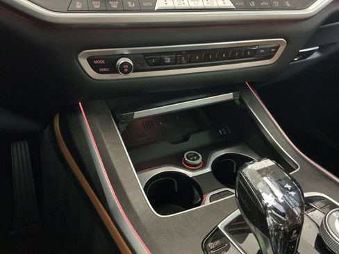 Certified 2022 BMW X7 xDrive40i w/ Executive Package image 15