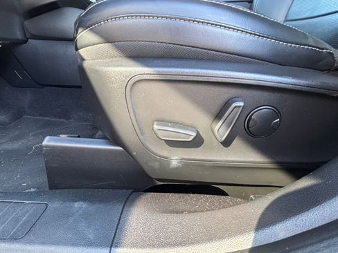 Used 2023 Ford Escape Platinum image 12