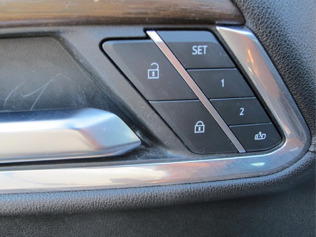 Used 2024 Chevrolet Silverado 2500 High Country w/ High Country Premium Package AWD/4WD image 11