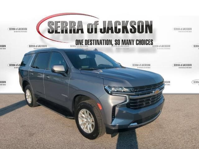 Used 2022 Chevrolet Tahoe LT w/ Luxury Package RWD image 2