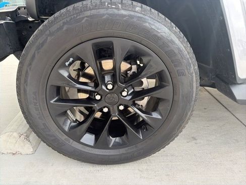 Used 2021 Jeep Wrangler Unlimited Sahara image 9