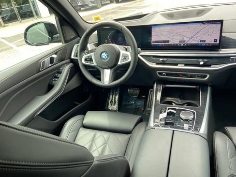 Used 2024 BMW X5 xDrive50e w/ M Sport Package AWD/4WD image 13