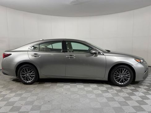 Used 2018 Lexus ES 350 w/ Premier Package FWD image 12