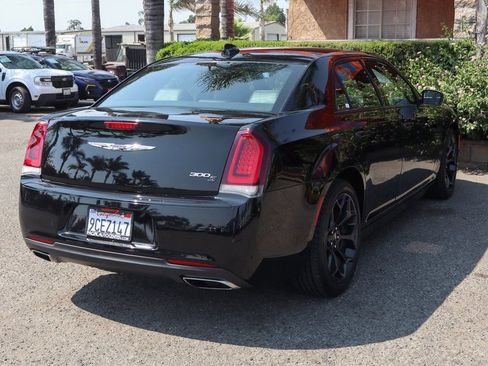 Used 2020 Chrysler 300 S image 8