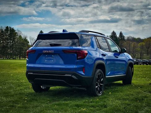 New 2026 GMC Terrain Elevation AWD/4WD image 3