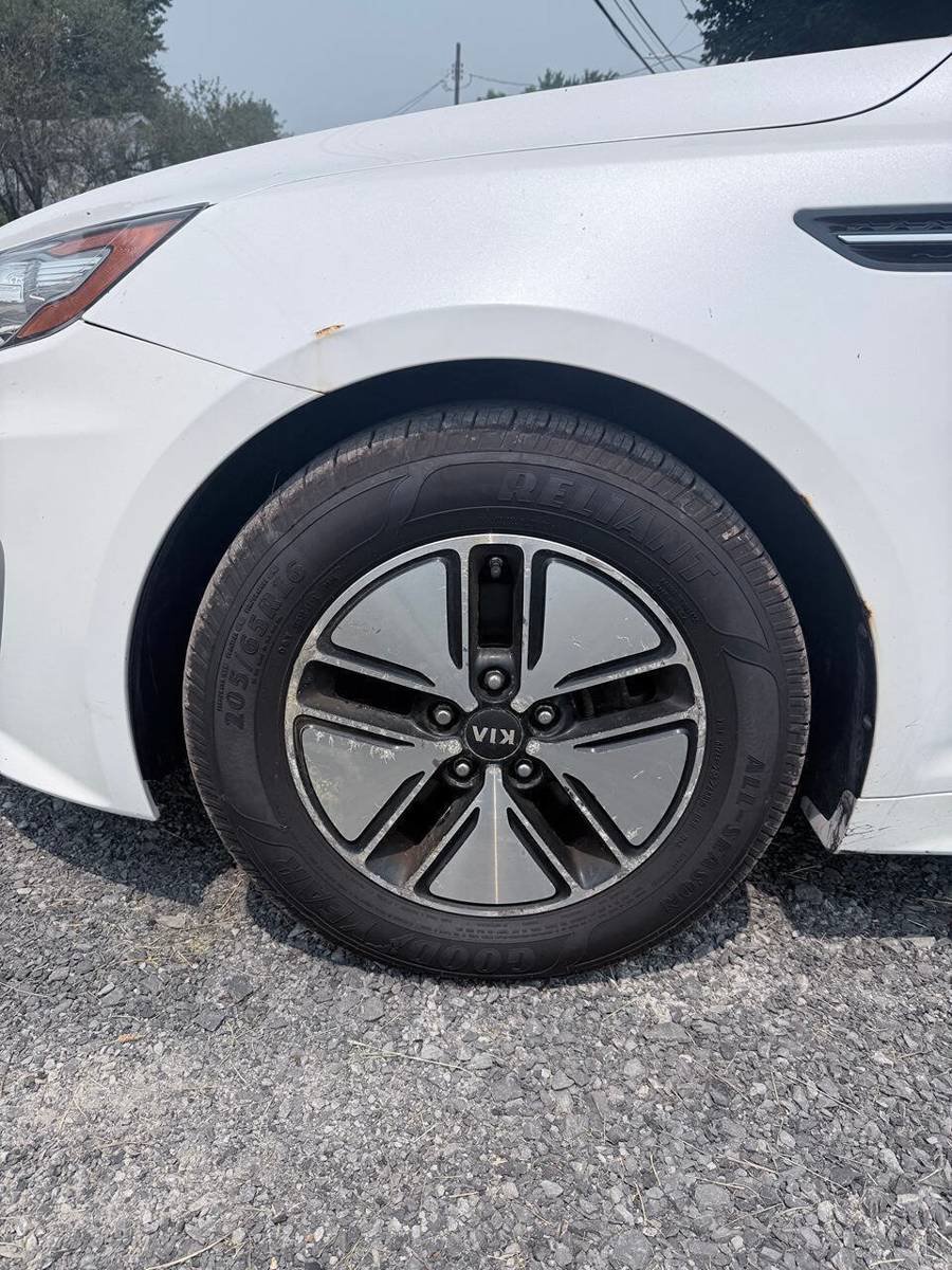 Used 2012 Kia Optima Hybrid w/ Hybrid Convenience Pkg FWD image 13