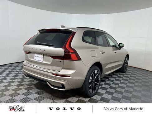 New 2026 Volvo XC60 B5 Plus w/ Protection Package Premier image 8