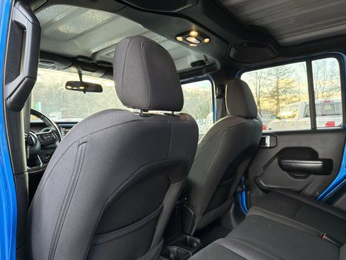 Used 2020 Jeep Gladiator Sport w/ Quick Order Package 24S image 27