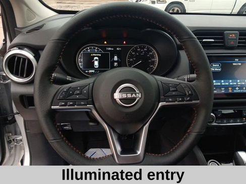 New 2025 Nissan Versa SR w/ Trunk Package image 8