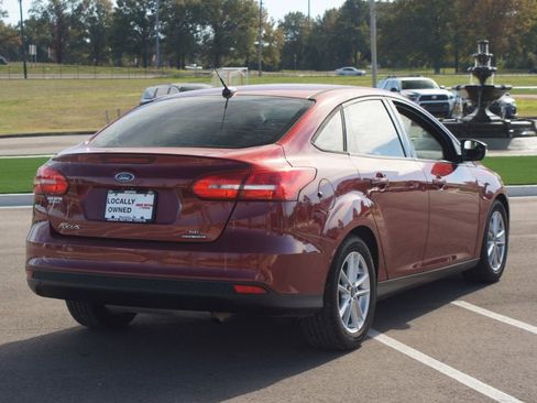 Used 2015 Ford Focus SE image 18