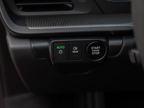 Certified 2025 Porsche 911 Carrera 4 GTS image 28