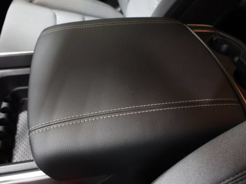 New 2026 RAM 1500 4x4 Crew Cab image 23