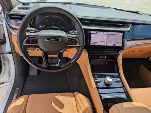 New 2026 Jeep Grand Cherokee L Summit AWD/4WD image 17