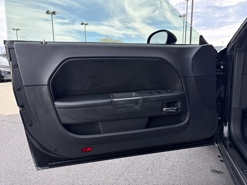 Used 2013 Dodge Challenger R/T image 12