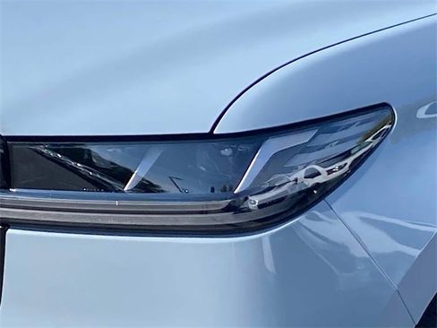 New 2025 Lincoln Navigator L Reserve w/ Jet Appearance Package image 4