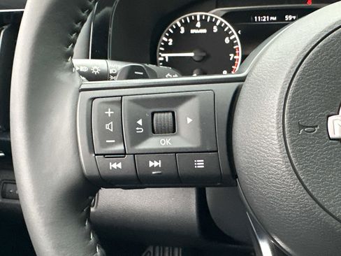 New 2025 Nissan Pathfinder SV image 38