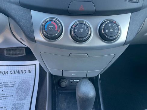 Used 2010 Hyundai Elantra GLS image 14