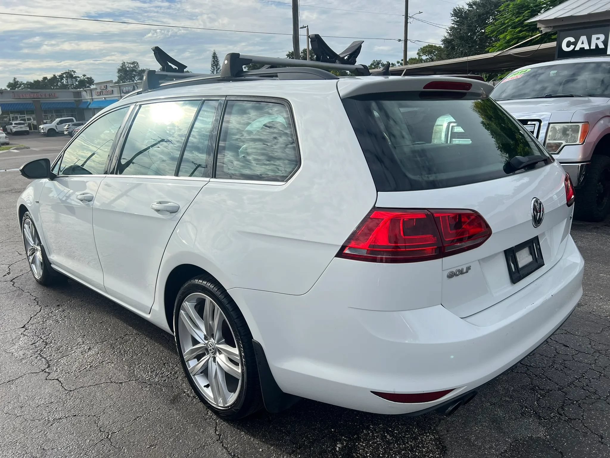 Used 2016 Volkswagen Golf Limited Edition FWD image 7