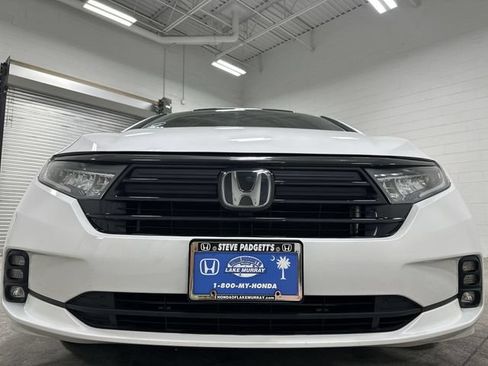 Used 2024 Honda Odyssey Sport image 9