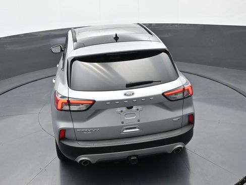 Used 2020 Ford Escape Titanium image 34