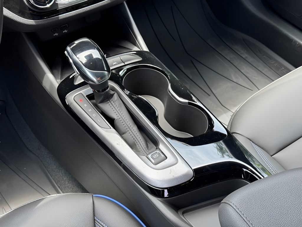New 2026 Buick Envista Sport Touring w/ Convenience I Package FWD image 17