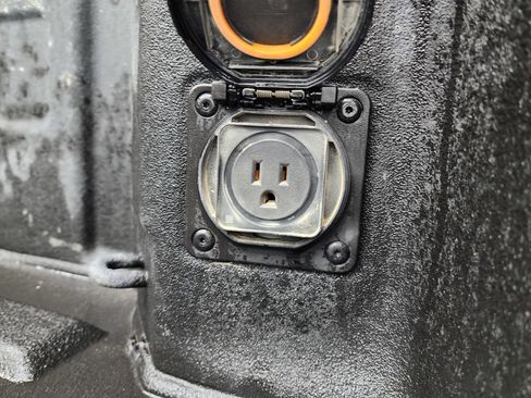 Used 2024 Chevrolet Silverado 2500 LTZ w/ LTZ Premium Package image 36