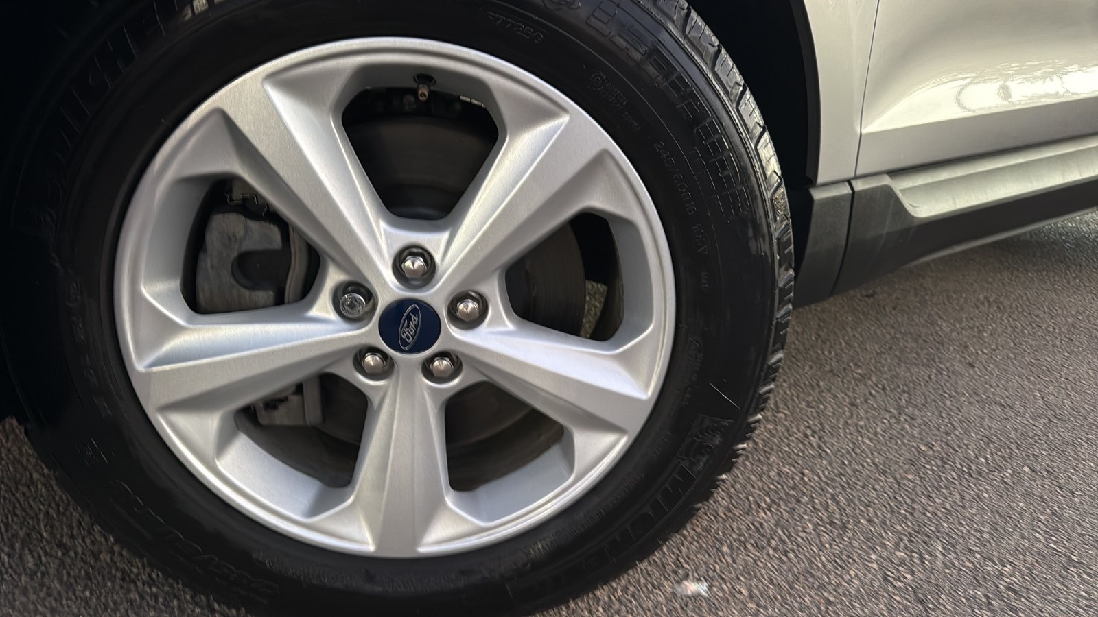 Used 2021 Ford Edge SE FWD image 27