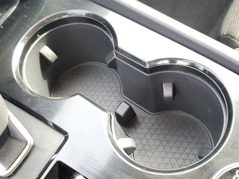 Used 2025 Nissan Rogue SV image 20