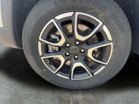 Used 2025 Jeep Compass Trailhawk AWD/4WD image 27