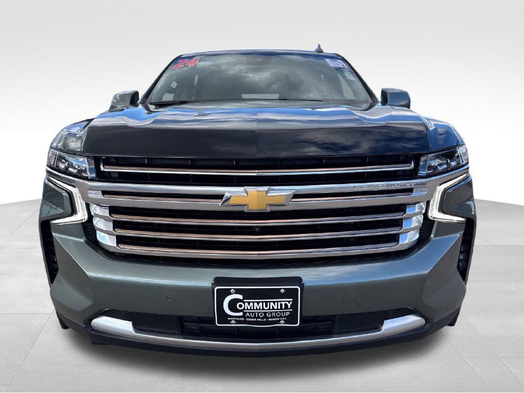 Used 2024 Chevrolet Tahoe High Country AWD/4WD image 8