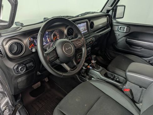 Used 2019 Jeep Wrangler Sport AWD/4WD image 18