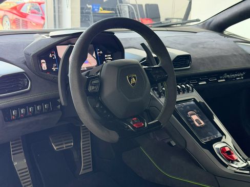 Used 2022 Lamborghini Huracan EVO RWD image 27