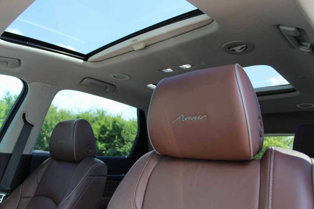 Used 2018 Buick Enclave Avenir w/ Avenir Technology Package FWD image 22