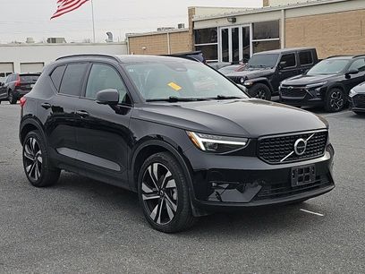 Used 2024 Volvo XC40 B5 Ultimate w/ Climate Package