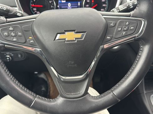 Used 2020 Chevrolet Equinox LT w/ Driver Convenience Package image 14