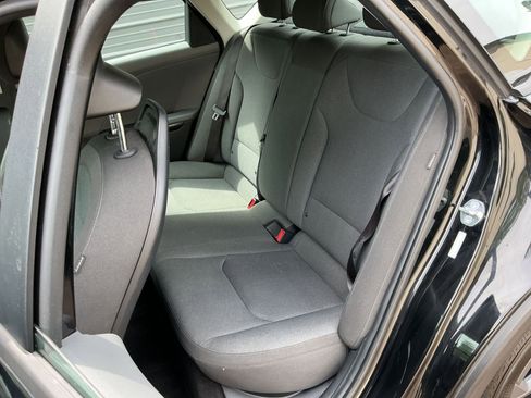 Used 2025 Kia K4 FWD image 34