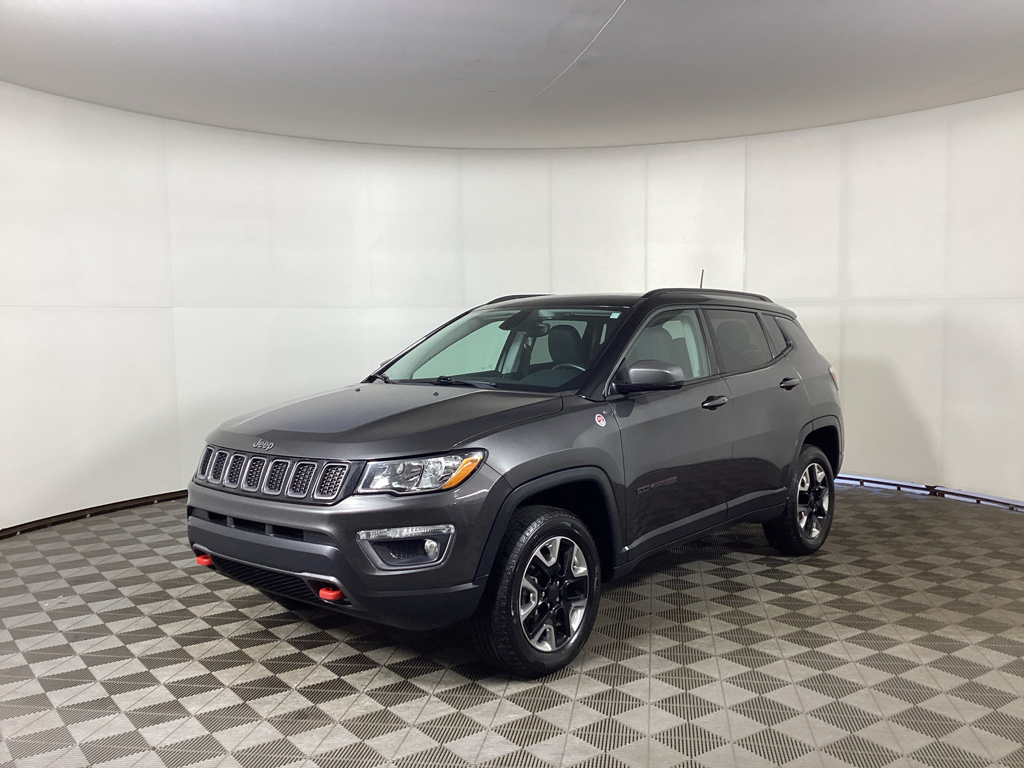 Used 2018 Jeep Compass Trailhawk w/ Leather Interior Group AWD/4WD image 5