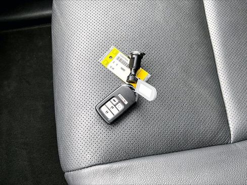 Used 2025 Honda Passport EX-L image 31