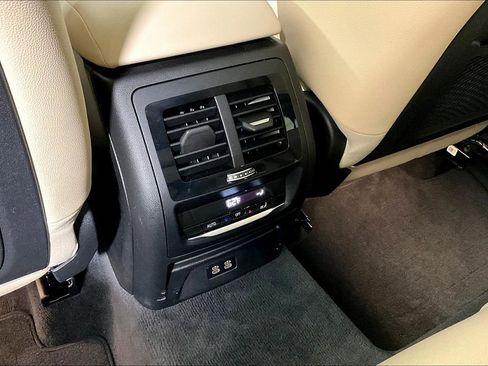 Used 2024 BMW X3 sDrive30i w/ Premium Package w/ZPA image 35