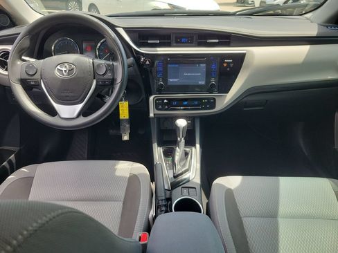 Used 2017 Toyota Corolla L FWD image 12
